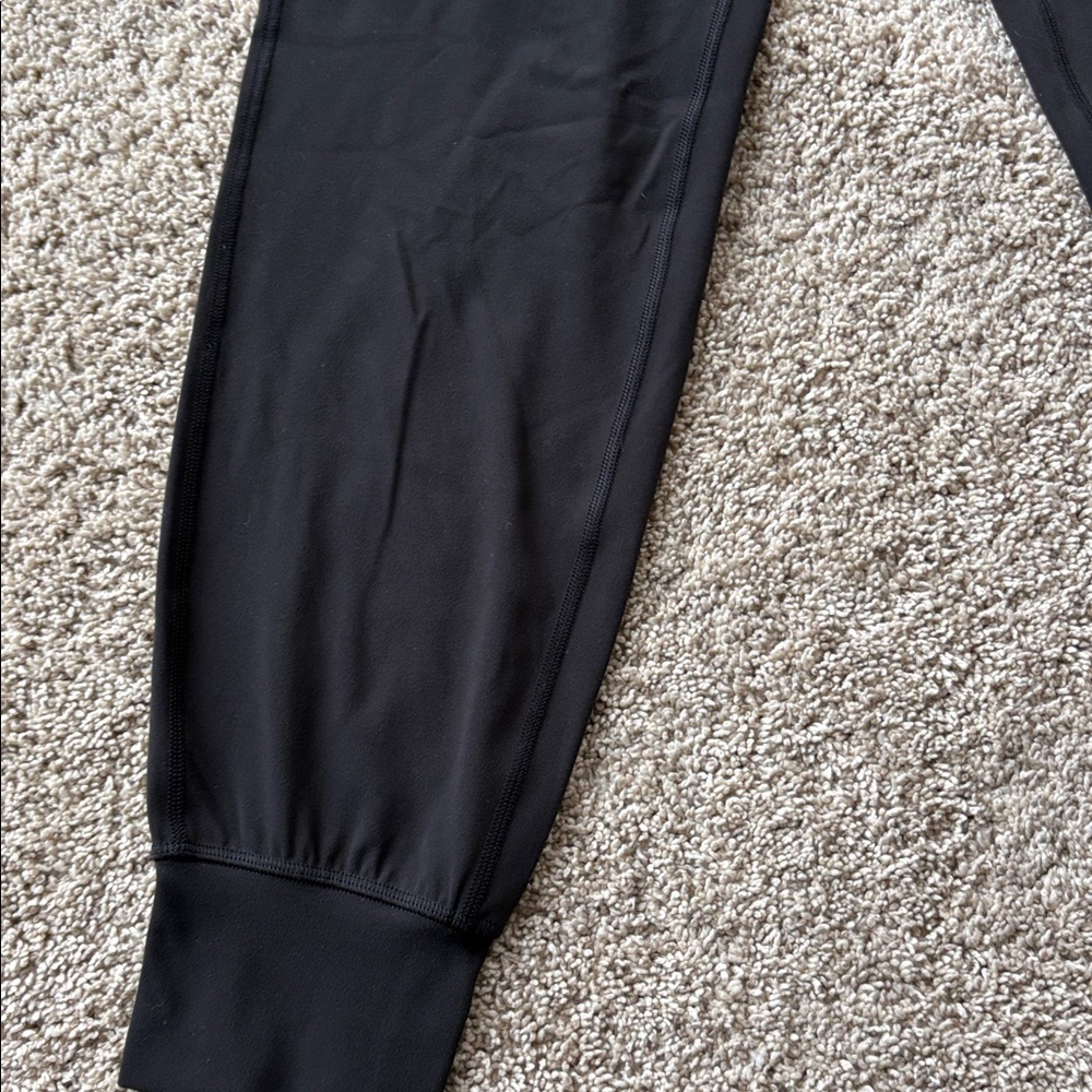 Lululemon High Rise Align Joggers - Picture 2 of 11